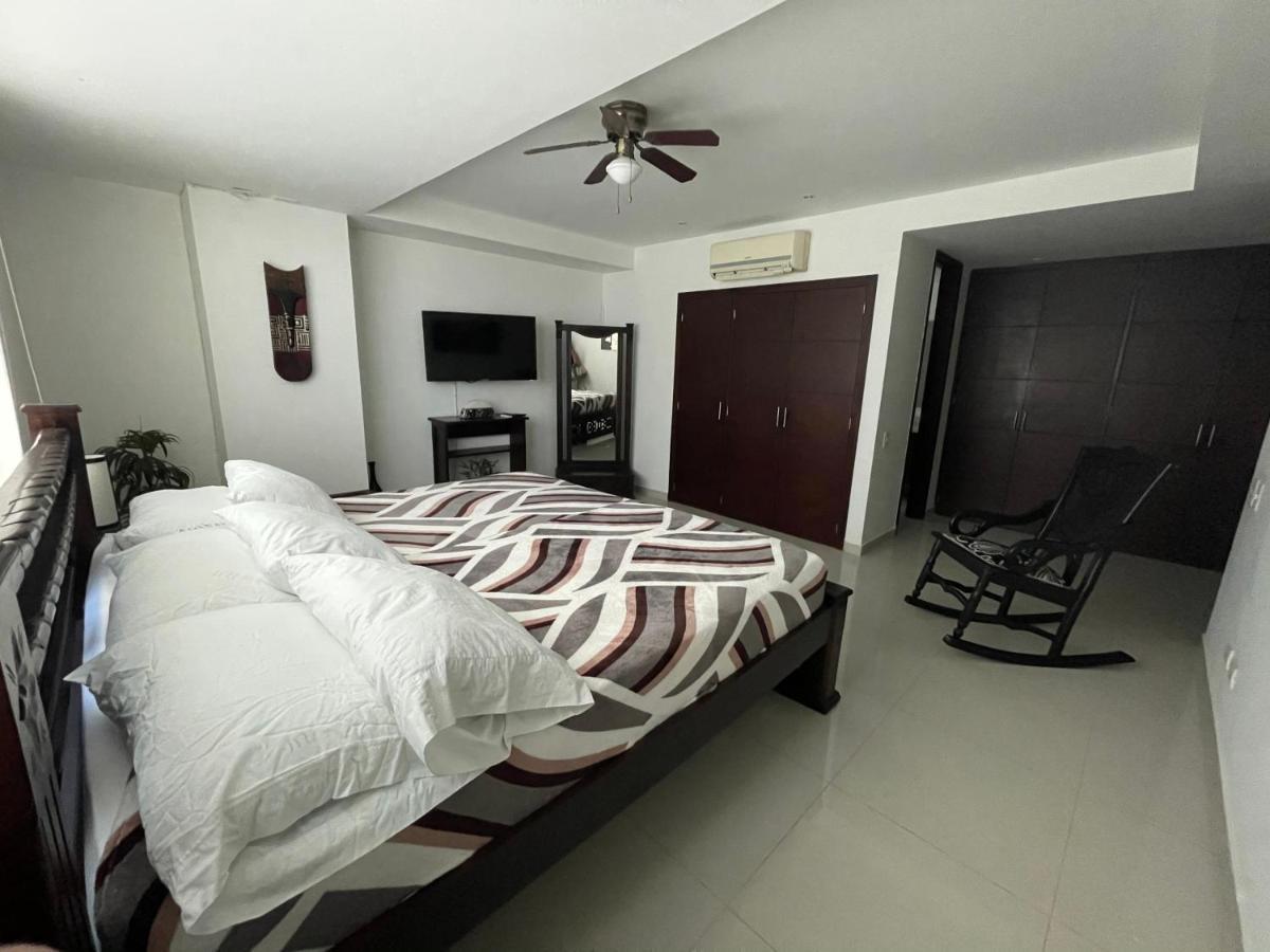 Cartagena Beach Front Apartments Esterno foto