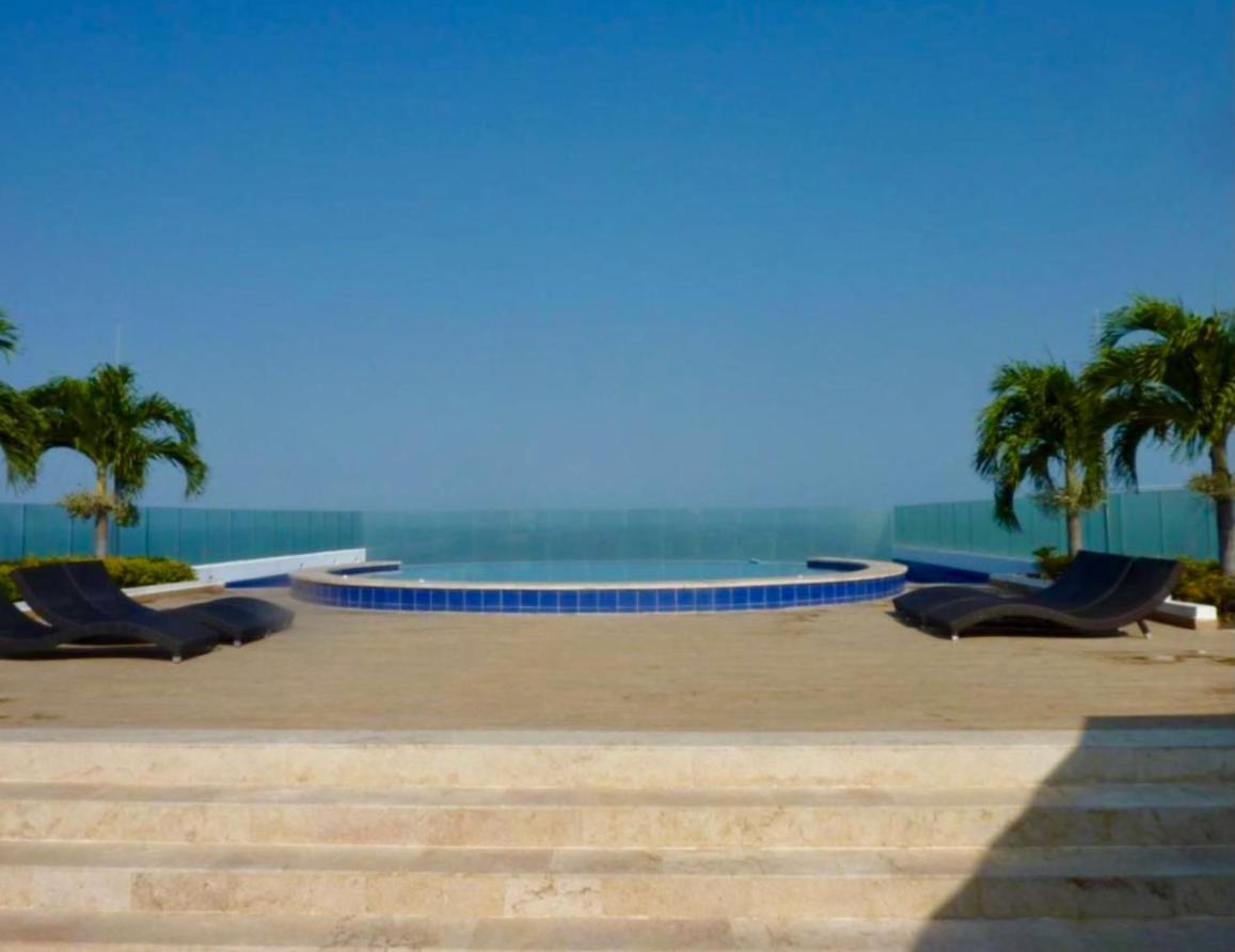 Cartagena Beach Front Apartments Esterno foto