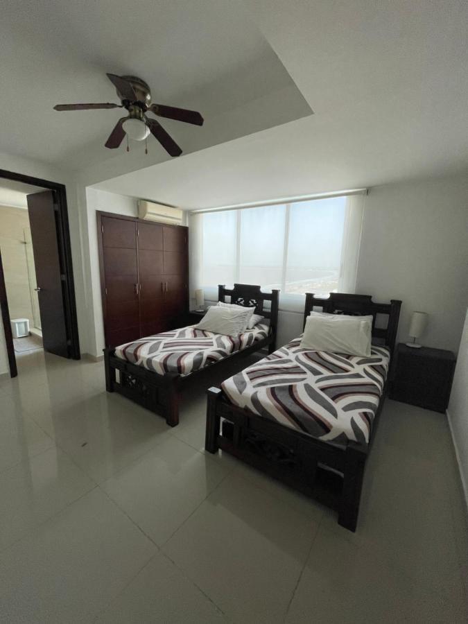 Cartagena Beach Front Apartments Esterno foto