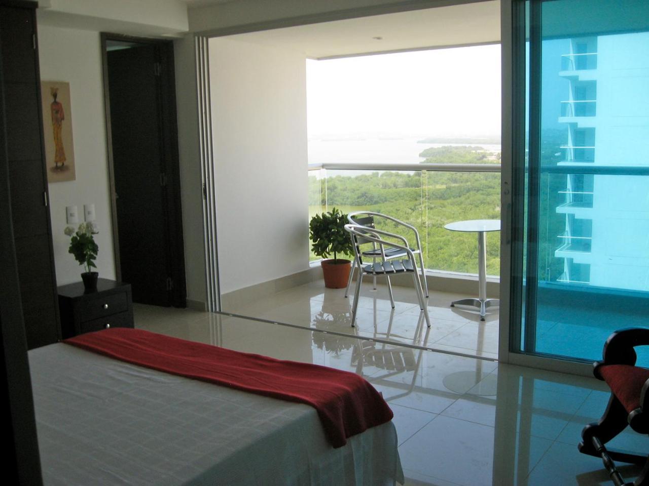 Cartagena Beach Front Apartments Esterno foto